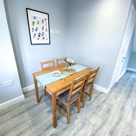 Large 1-Bedroom Flat, 5 Guest, London - F4 エクステリア 写真