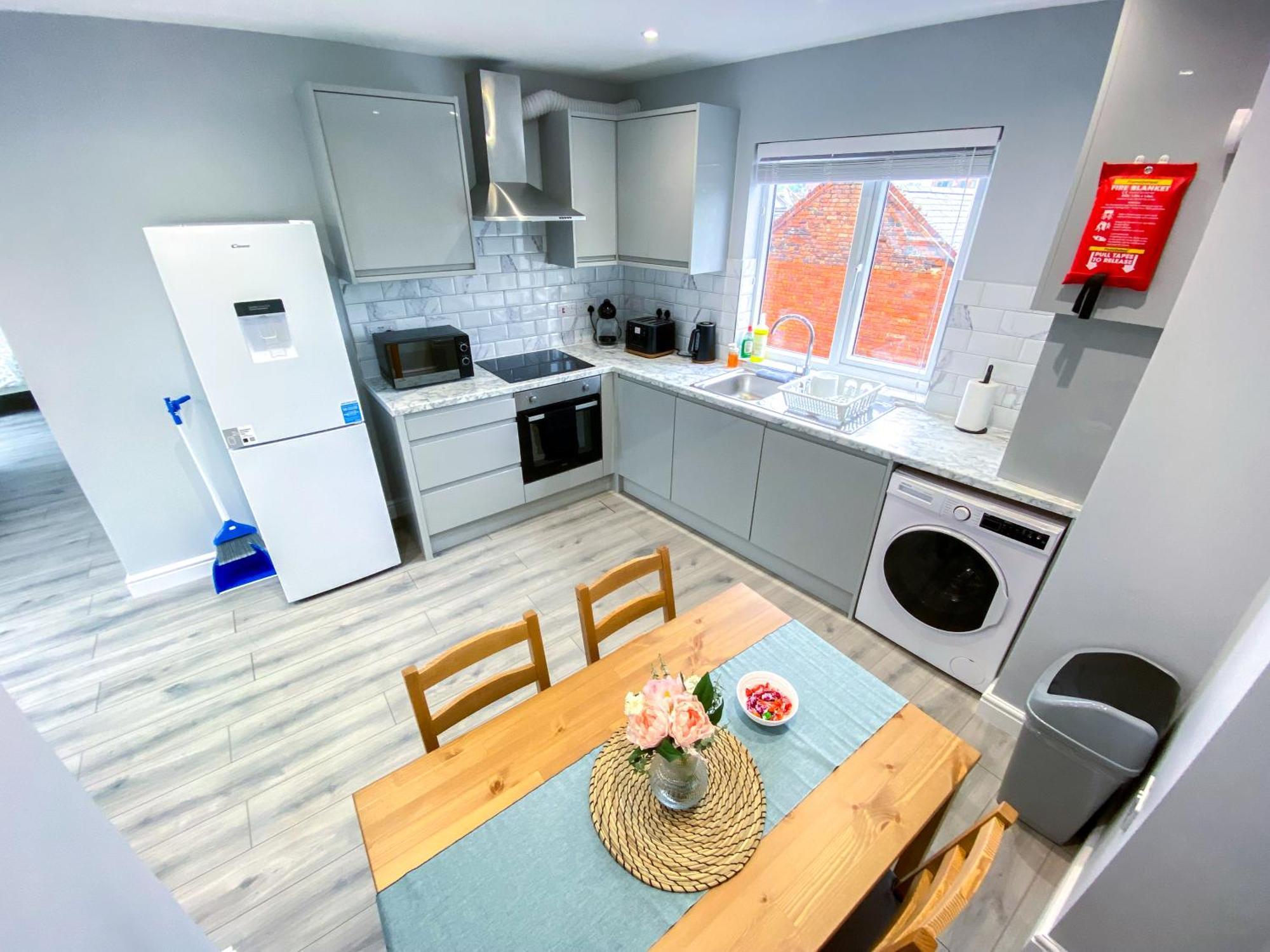 Large 1-Bedroom Flat, 5 Guest, London - F4 エクステリア 写真